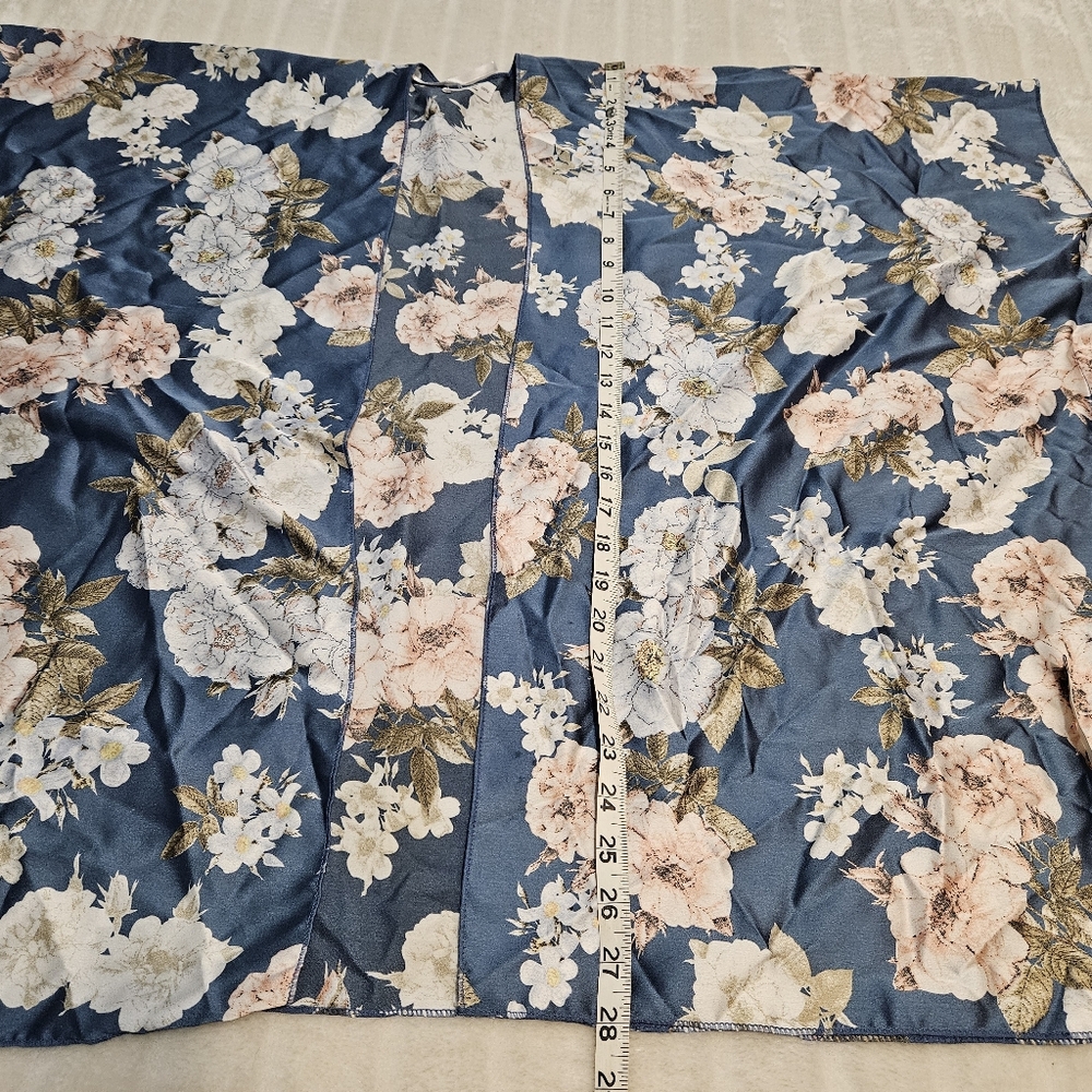 Ardene Silky Blue Floral Kimono Top Coverup - Picture 6 of 8